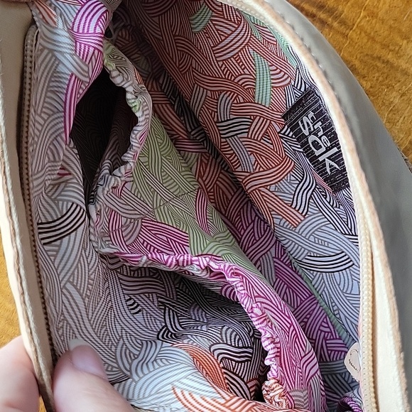 The Sak Indio color block Tan and Black Shoulder Bag - Picture 7 of 10